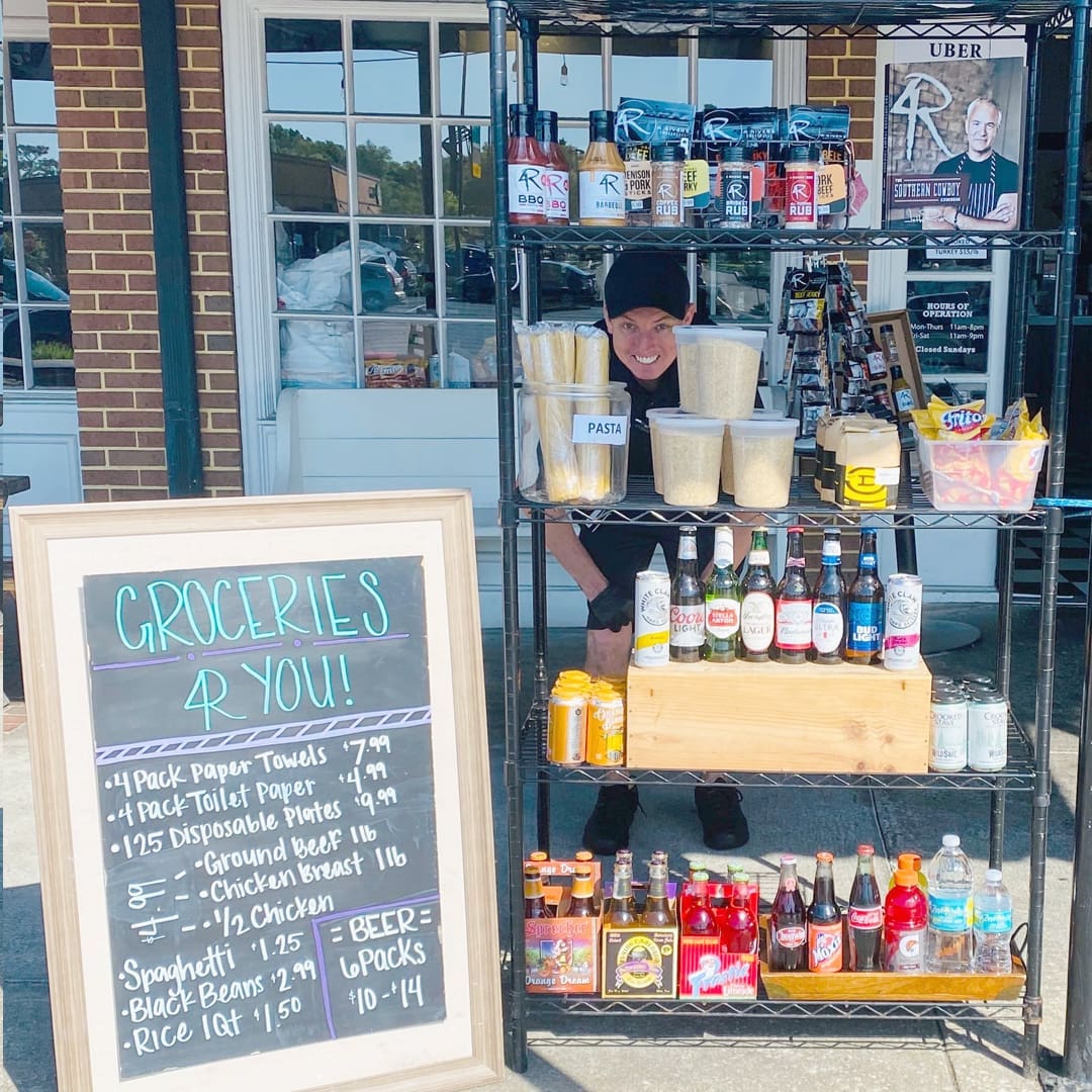 4Rivers sells groceries