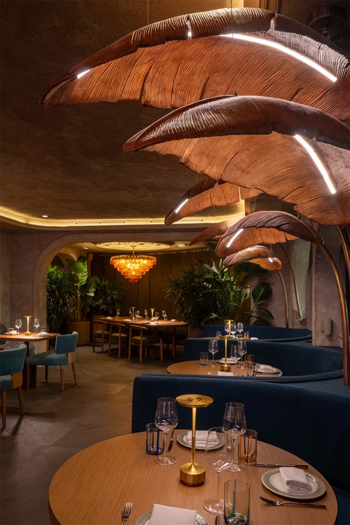 visit the Nikai Lounge with great japanese cuisine at the Harbour Club in Miami beach.