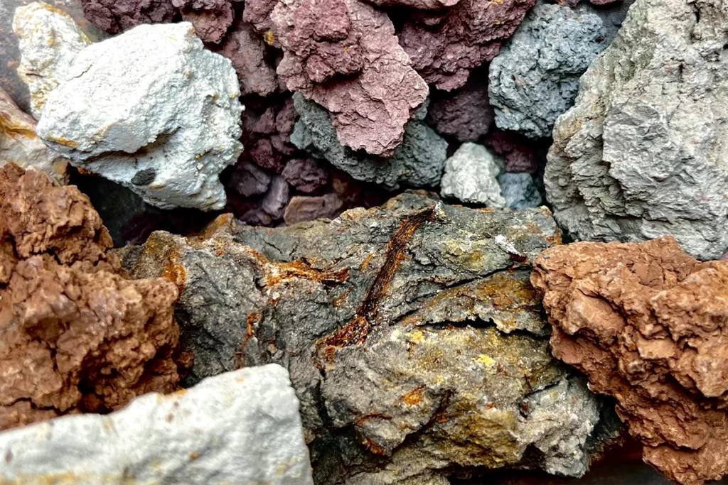 Osa Atoe uses natural clay to sculpt her pieces