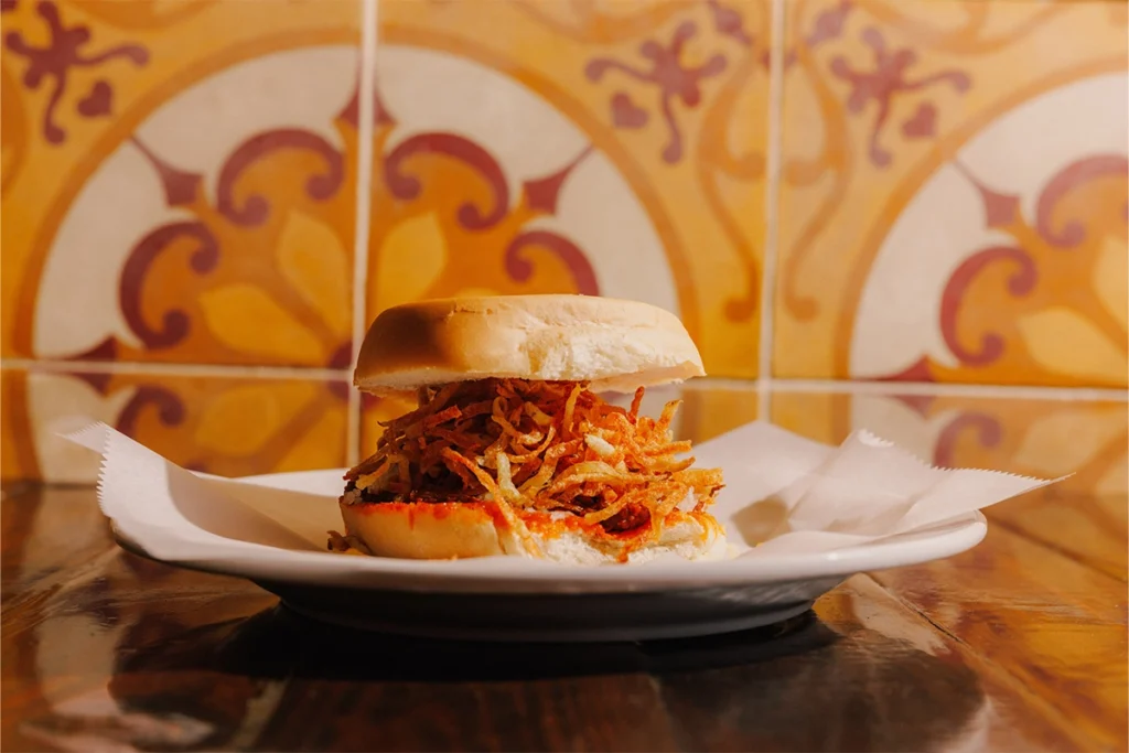 Cuban-style burger, frita