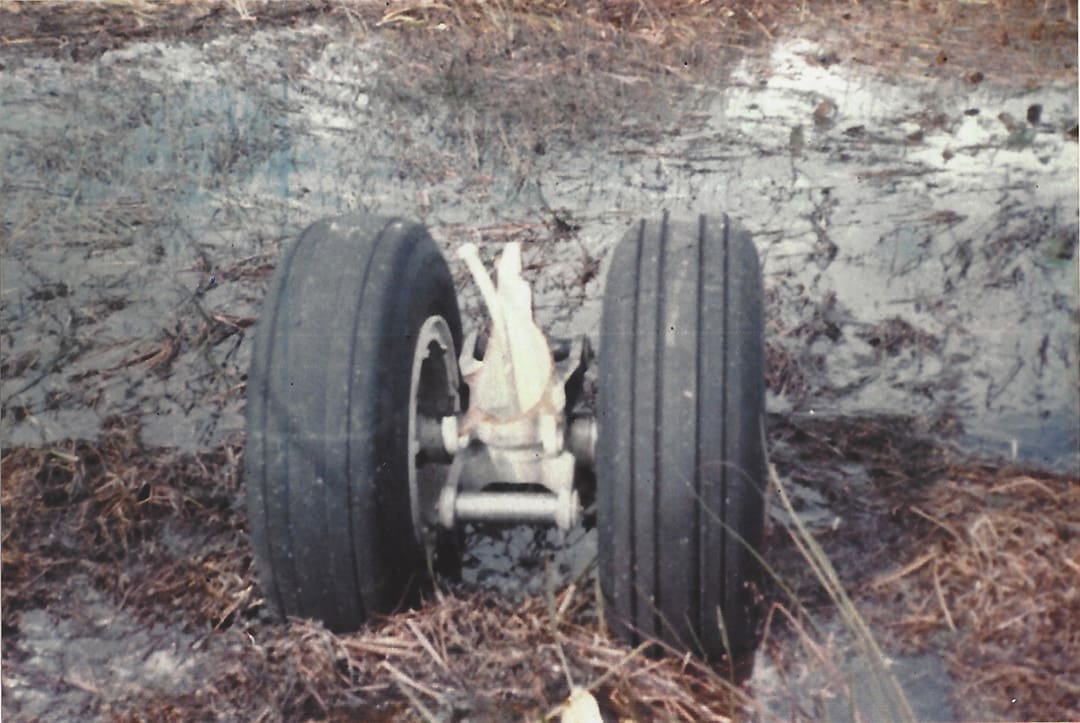 FLIGHT 401.V9. Wheels ©Courtesy Ron Infantino