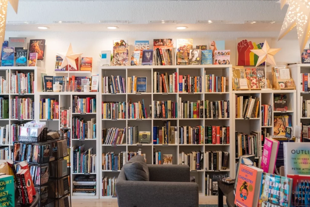 Six Florida LGBTQ+ Owned Bookstores To Get Lost in This Summer 1 Hello Again bookstore in Cocoa, Florida is a LGBTQ+ owned bookstore.